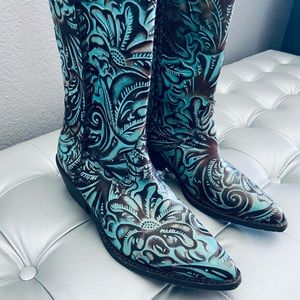 Patricia Nash Bergamo Leather Pointed Toe Turquois